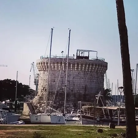 Towerhousesasso Trogir